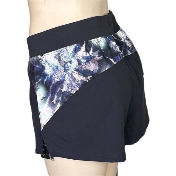 Under Armour XL Ash Gray Print Detail Drawstring Waist Built In Brief Shorts - Picture 5 of 6